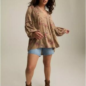 Torrid Beige Floral Blouse with Lace Accents